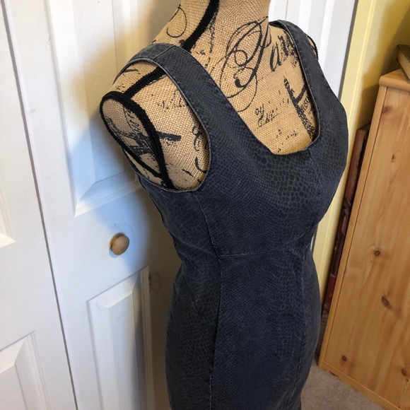 GAP 1969 gray sleeveless dress w/snakeskin print - Picture 4 of 9